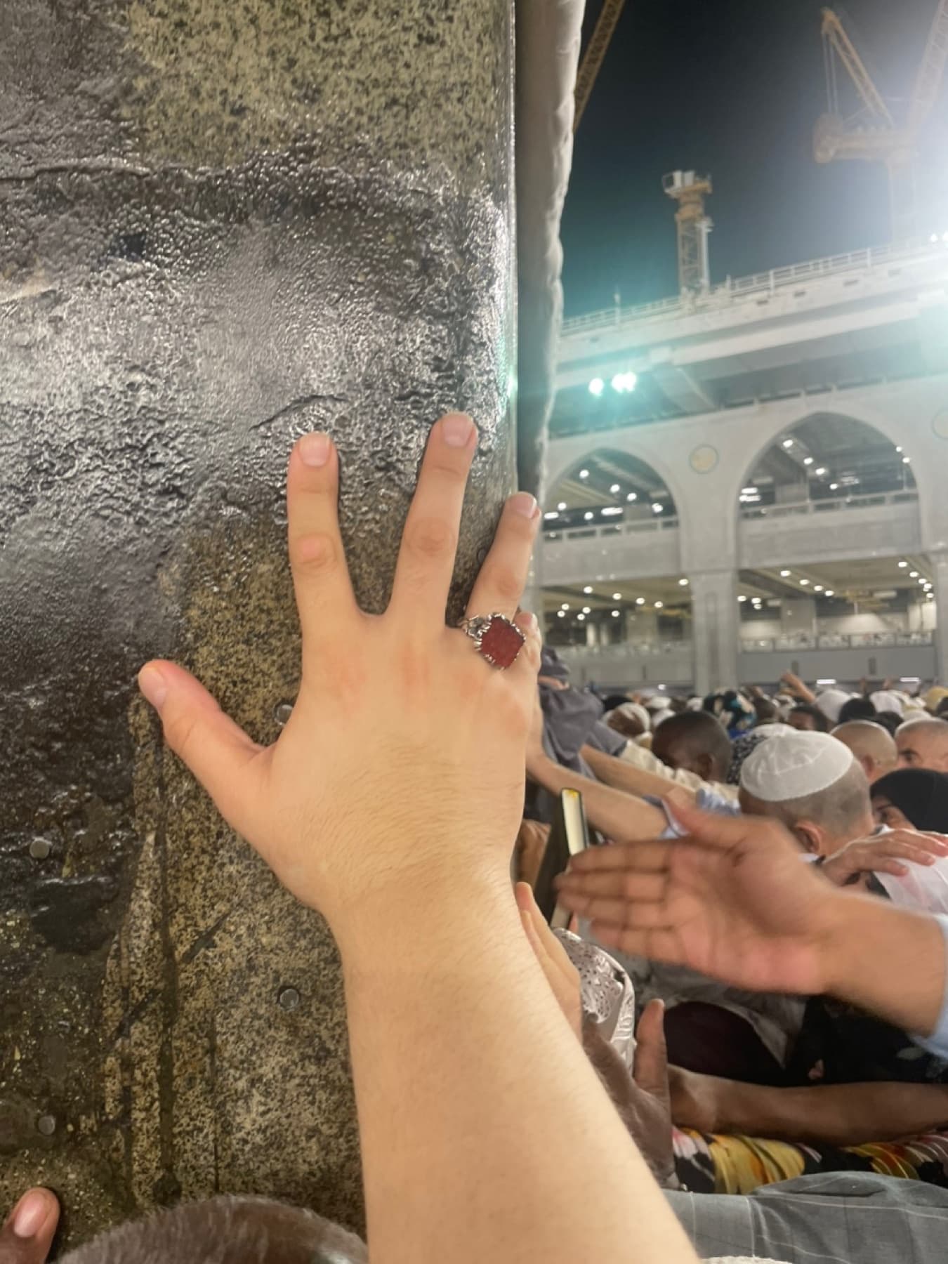 لمس رکن یمانی