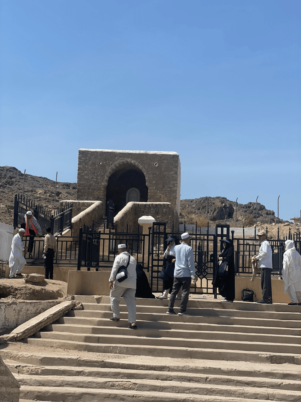 مسجد امیرالمؤمنین در محل جنگ احزاب